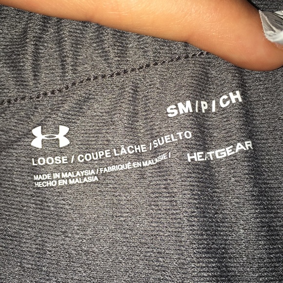 NWOT gray Under armor shorts - Picture 2 of 3
